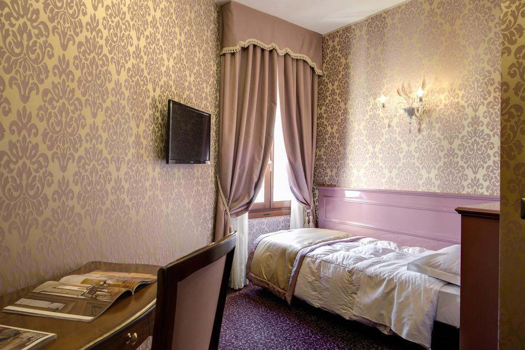 Domus Cavanis 3* Venice